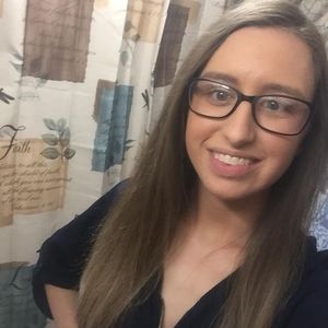 Meet your Posher, Cayla